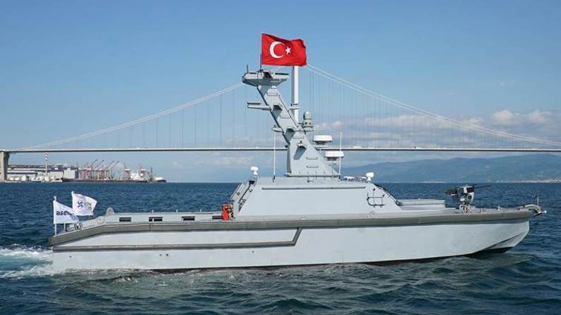taşımak, nakletmek, su taşıtı, dış mekan, gökyüzü içeren bir resim

Açıklama otomatik olarak oluşturuldu